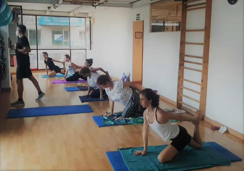 Pilates Mat (intermedio) 10 Pilates Mat (intermedio)